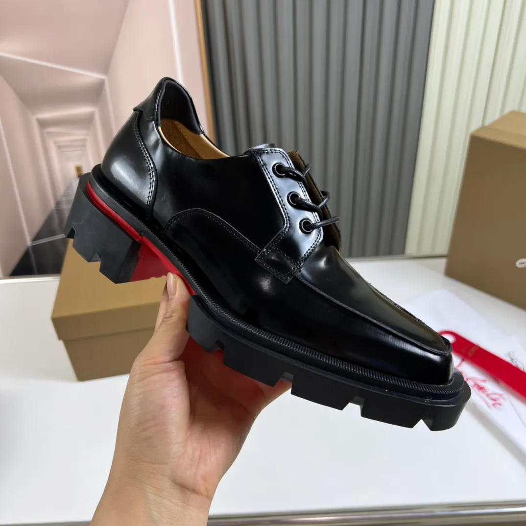 Men's shoes 💰720💰 CL's popular red-soled boots 🆑1:1 original mold, Christian* Louboutin, imported open-edge beaded cowhide leather on the upper + water-dyed cowhide lining, original outsole ⬆️ Wear-resistant and non-slip, full set of counter packaging 🎁38-45 (customized for 45, non-refundable)